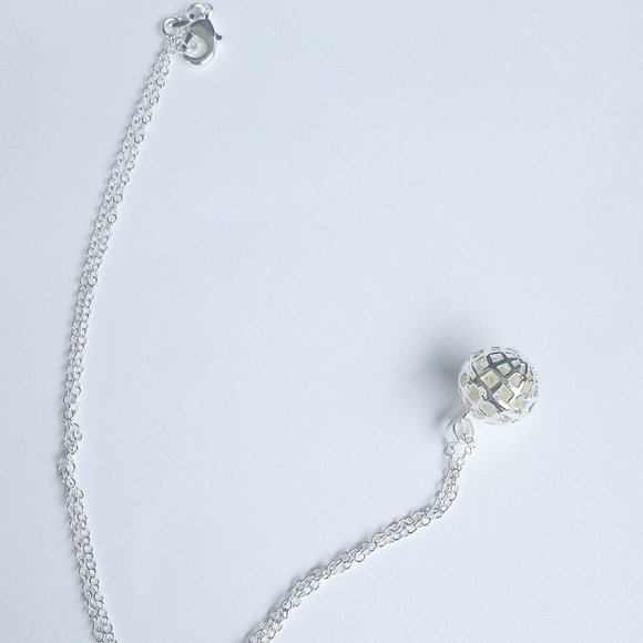 Silver Plated Pendant & Round Basket Weave Cage - Picture 6 of 13